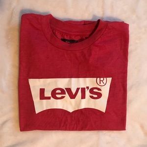 NEW Levi’s TShirt